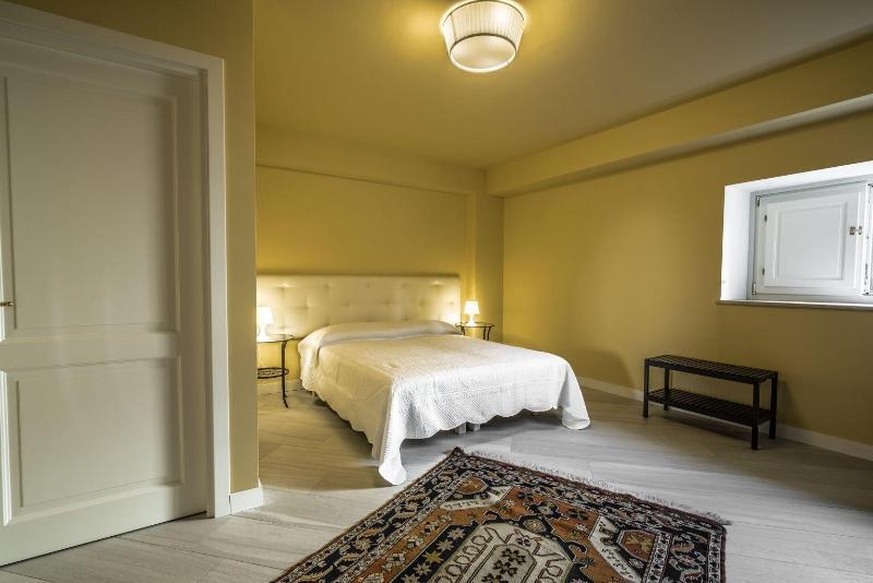 Residenza Cavour Ξενοδοχείο Acireale Εξωτερικό φωτογραφία
